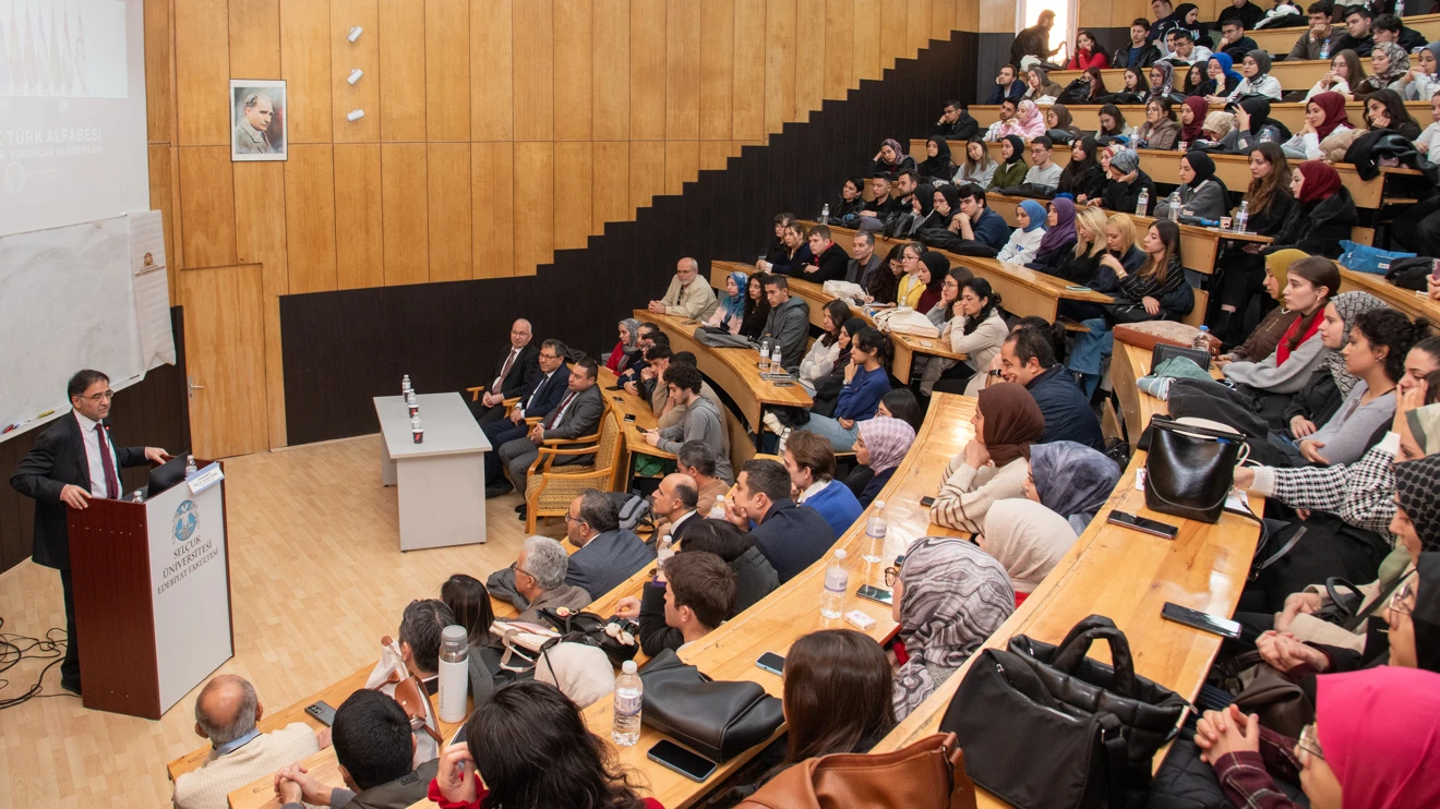 Selçuk Üniversitesinde ortak Türk alfabesi konuşuldu
